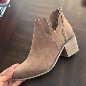 Taupe Faux Suede Almond Toe Ankle Boots size 7.5